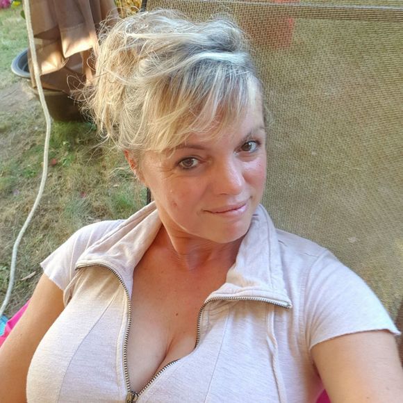 Meet your Posher, Robin - Picture 1 of 1